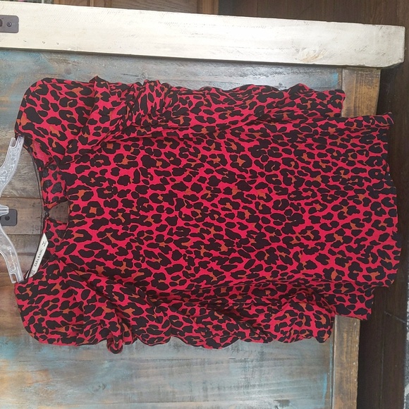 Zara Basic Black and Red Leopard Print Blouse w/ Draped Sleeves - Women's Medium - Picture 2 of 8